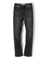 Aaron – Hoch sitzender Denim mit geradem Bein